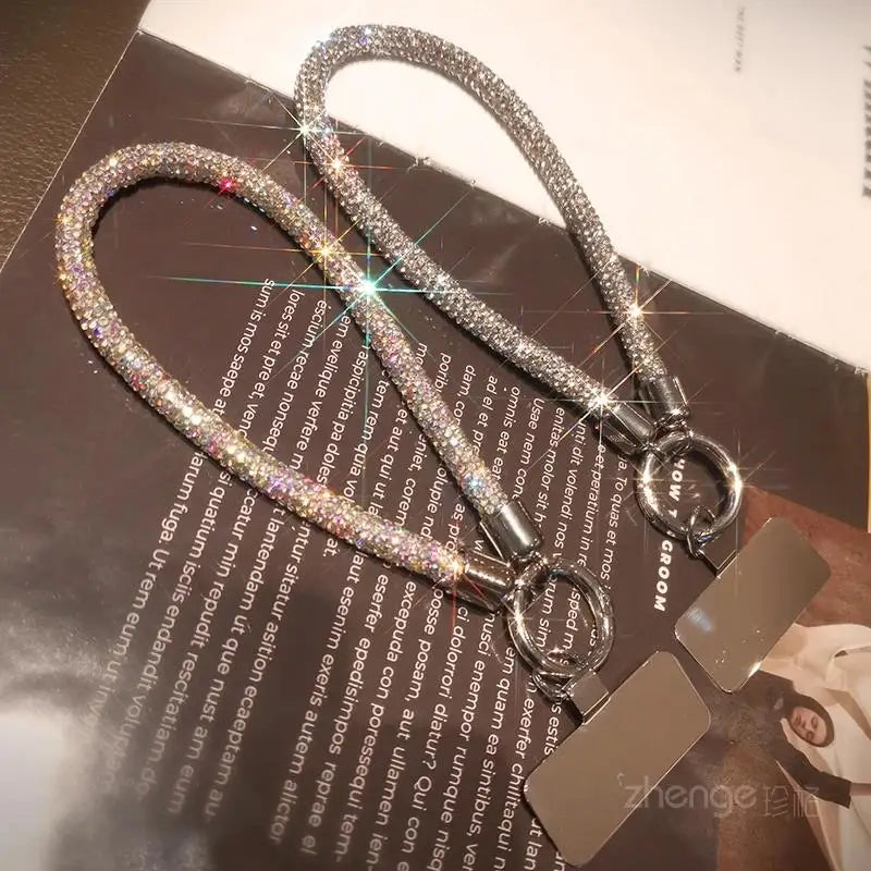 1pcs Short Full Diamond Mobile Phone Lanyard Women's Small Fragrant Wind Short Wrist Case Universal Anyard Metal Clip Lanyard DY