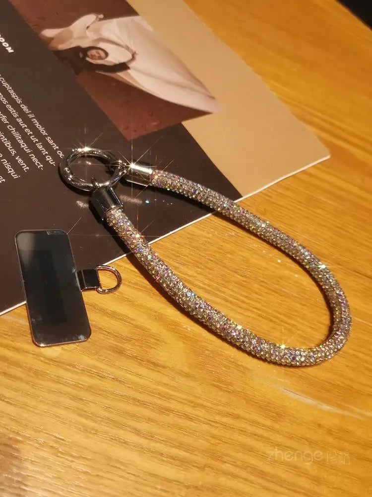 1pcs Short Full Diamond Mobile Phone Lanyard Women's Small Fragrant Wind Short Wrist Case Universal Anyard Metal Clip Lanyard DY